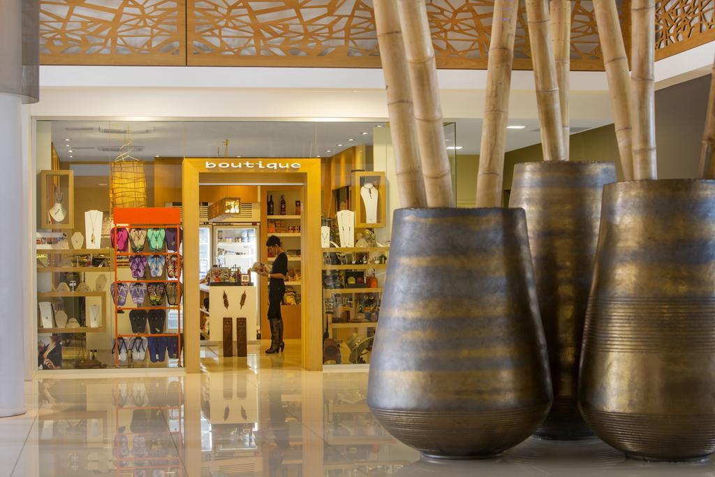 Chateau Royal Beach Resort & Spa, Νουμεά Εξωτερικό φωτογραφία